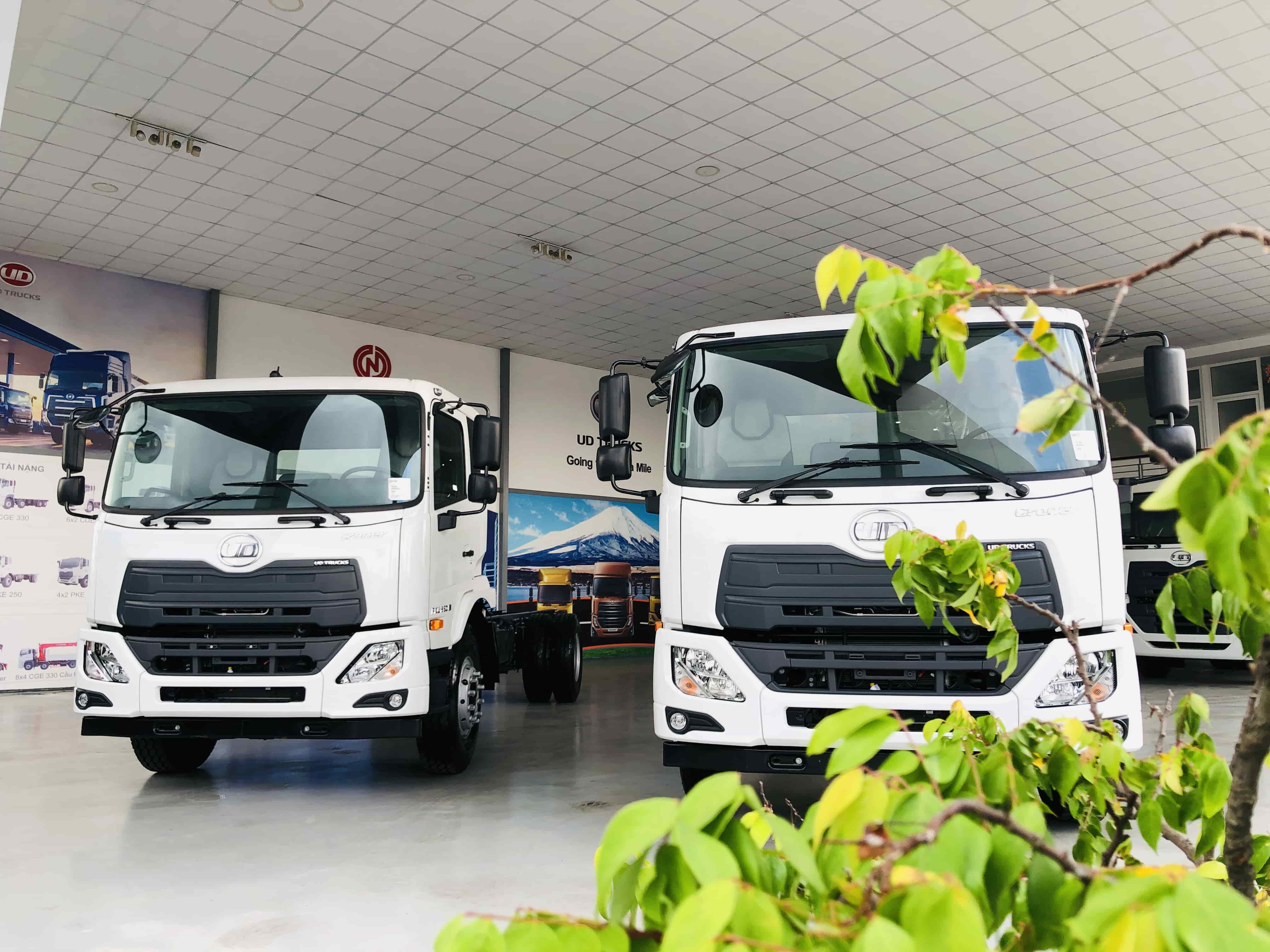 Xe Tải UD PKE250 Siêu Tải 8T7 Thùng Ngắn 7m3